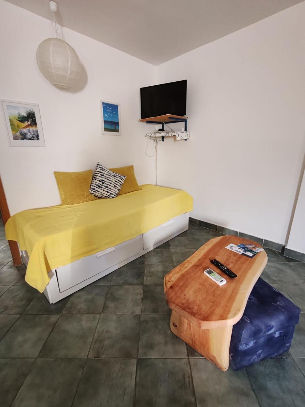 Apartments Aleksandra Rab Town Dış mekan fotoğraf