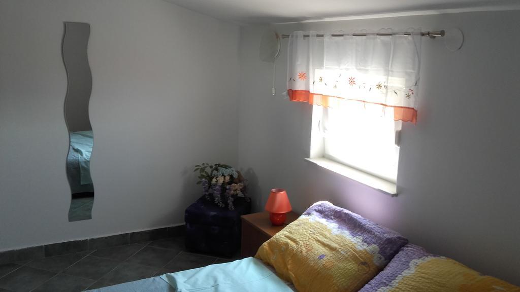 Apartments Aleksandra Rab Town Dış mekan fotoğraf